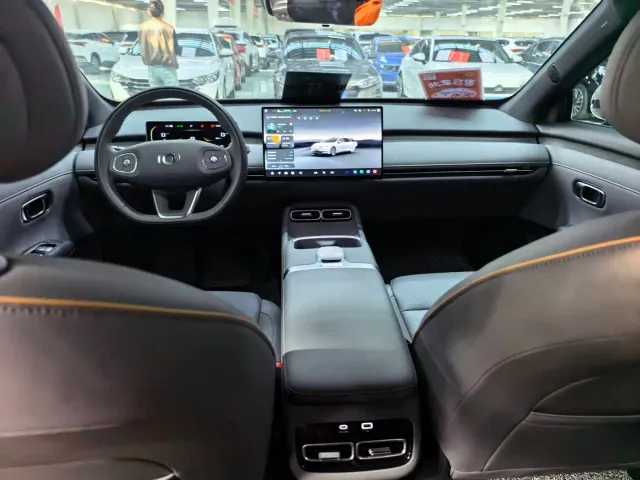 Changan Qiyuan A06 — Фото автомобиля 9