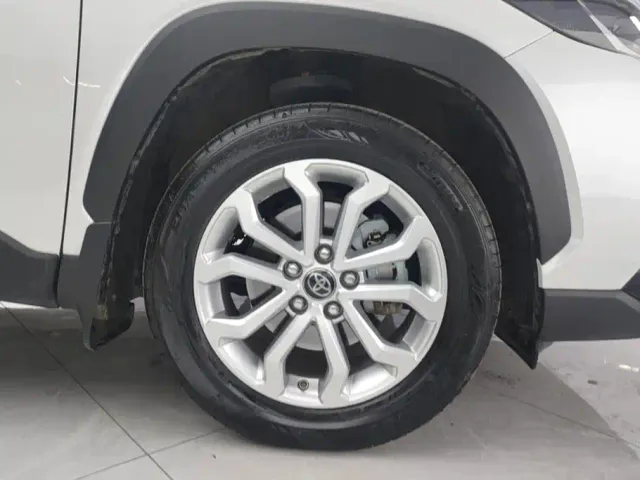 Toyota Frontlander — Фото автомобиля 6