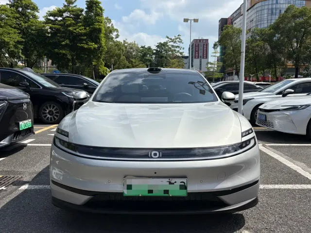 Фотография автомобиля — Changan Qiyuan A06