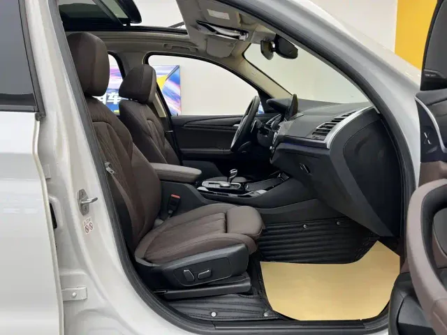 BMW X3 — Фото автомобиля 19