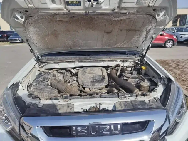 Isuzu mu-X Ranger — Фото автомобиля 22