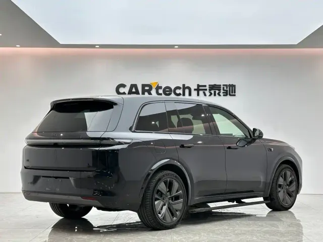 Li Auto L8 — Фото автомобиля 5