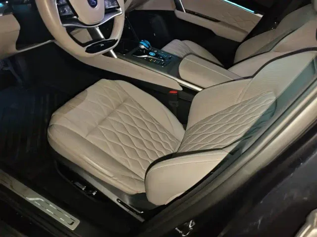 BYD Tang New Energy 2024 DM-i Glory Edition 112KM Deluxe — Фото автомобиля 14