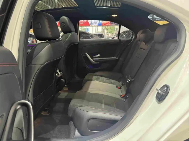 Mercedes-Benz A-Class — Фото автомобиля 12