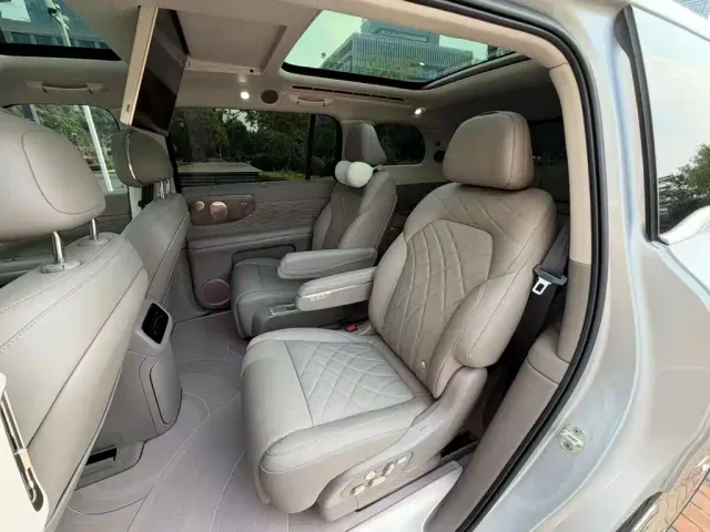 IM Motors LS9 — Фото автомобиля 5