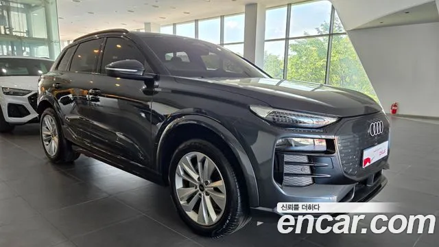 Фотография автомобиля — Audi Q6 e-tron