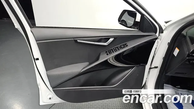 Kia Niro New — Фото автомобиля 13