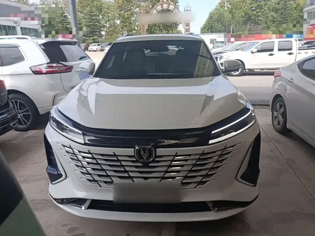Changan CS75 Plus — Фото автомобиля 2