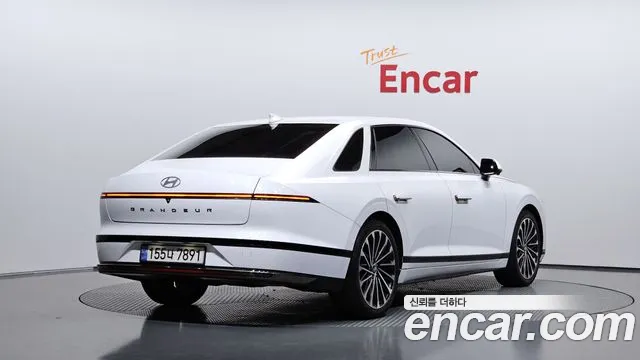 Hyundai Grandeur GN7 — Фото автомобиля 2