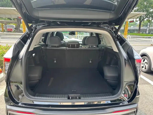 Geely Boyue L 2024 1.5TD DCT Premium Edition — Фото автомобиля 17