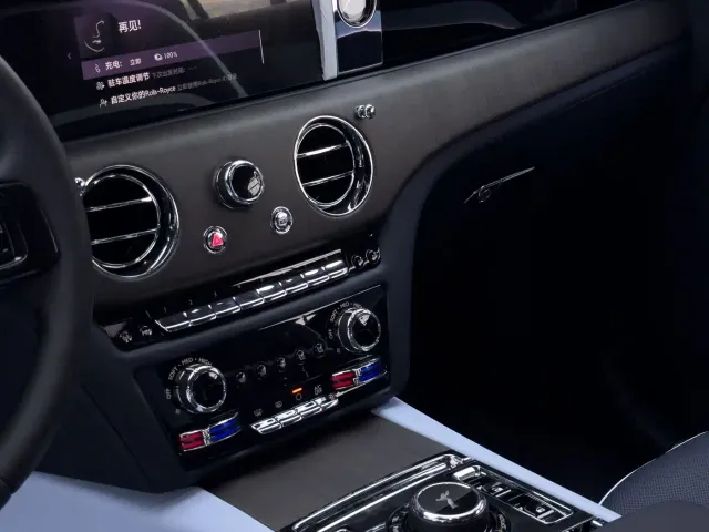 Rolls-Royce Spectre — Фото автомобиля 23
