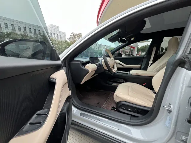 Nio ET5 Touring — Фото автомобиля 10