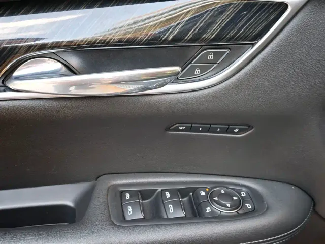 Cadillac XT6 — Фото автомобиля 9