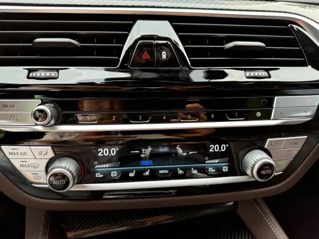 BMW 5 Series — Фото автомобиля 12