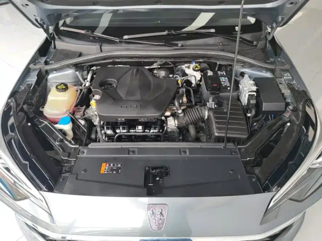 Roewe i5 — Фото автомобиля 10