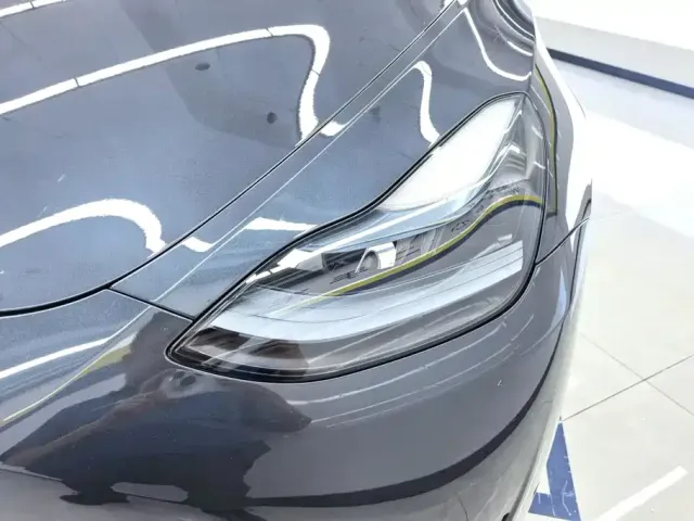 Tesla Model Y — Фото автомобиля 5