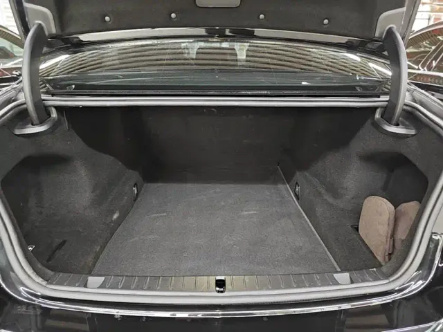BMW 7 Series — Фото автомобиля 18