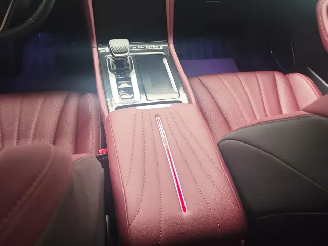 Hongqi H5 — Фото автомобиля 7