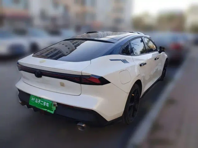 Changan UNI-V — Фото автомобиля 4