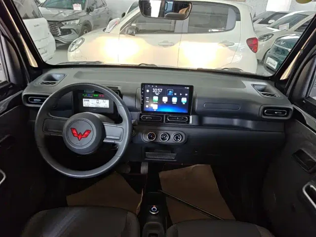 Wuling Zhiguang NEV — Фото автомобиля 9