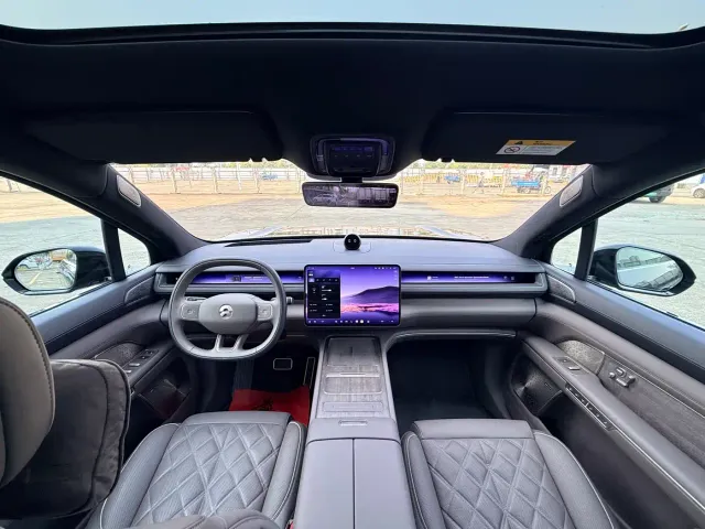 Nio ES8 — Фото автомобиля 13