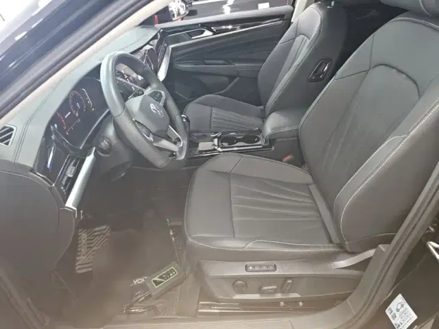 Volkswagen Passat — Фото автомобиля 14