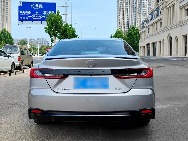 Toyota Camry — Фото автомобиля 4