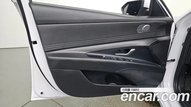 Hyundai Avante CN7 — Фото автомобиля 24