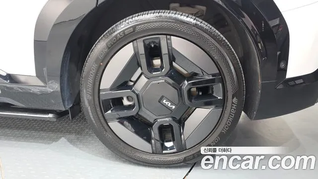 Kia EV9 — Фото автомобиля 6