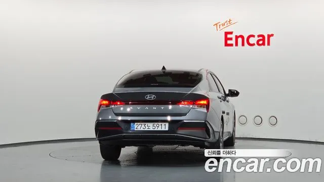 Hyundai Avante CN7 — Фото автомобиля 4