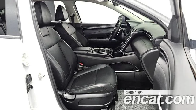 Hyundai Tucson Tucson (NX4) Дизель 2.0 4WD — Фото автомобиля 26