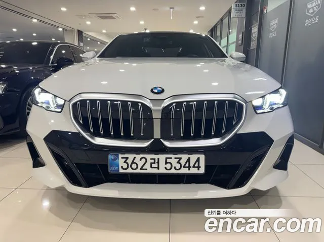 BMW 5 Series G60 — Фото автомобиля 3