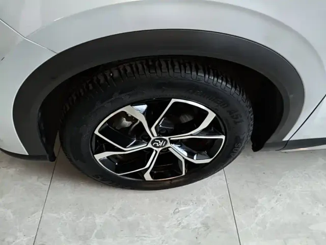 BYD Yuan PLUS — Фото автомобиля 22