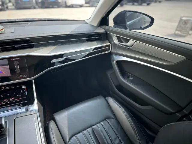 Audi A6L — Фото автомобиля 14