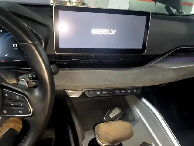 Geely Xingrui — Фото автомобиля 12
