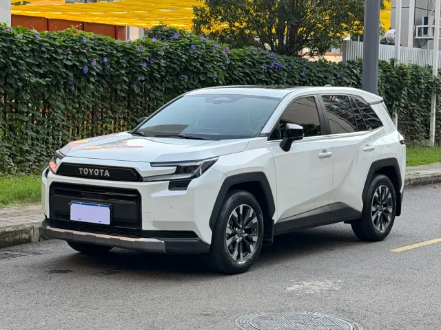Фотография автомобиля — Toyota RAV4