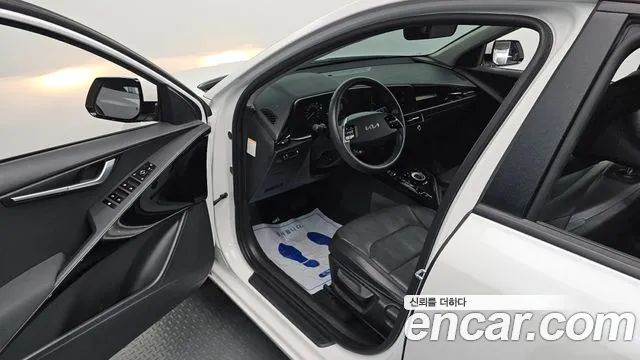 Kia Niro New — Фото автомобиля 17
