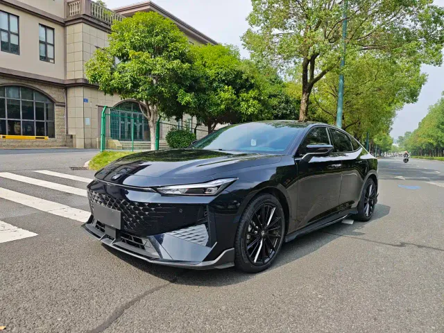 Фотография автомобиля — Changan UNI-V