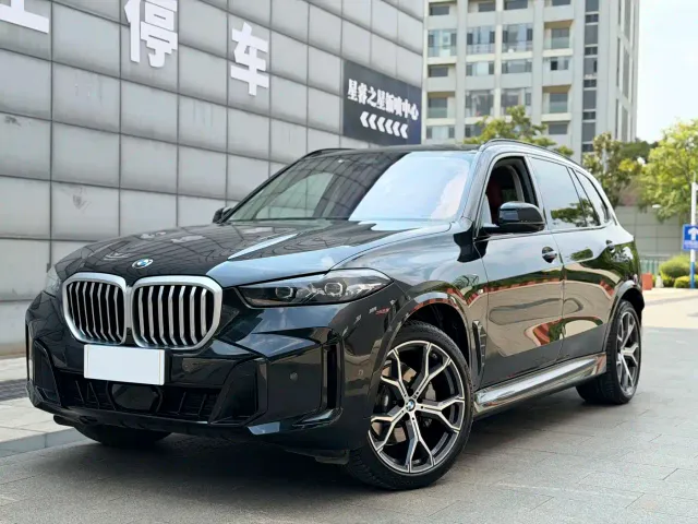 Фотография автомобиля — BMW X5