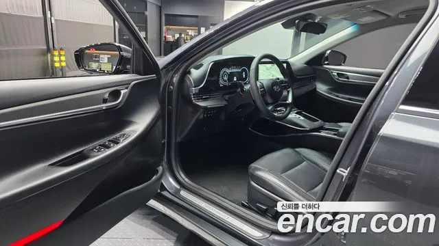 Hyundai Grandeur New — Фото автомобиля 15