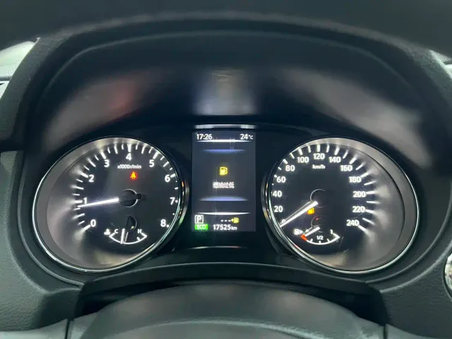 Nissan X-Trail — Фото автомобиля 15