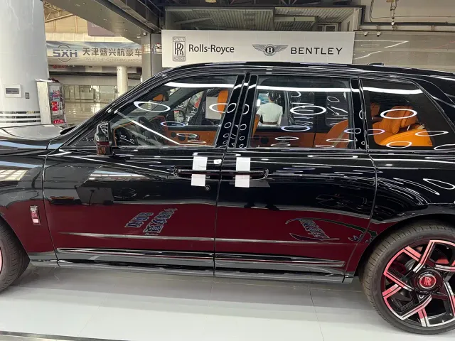 Rolls-Royce Cullinan — Фото автомобиля 6