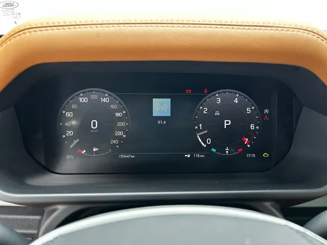 Land Rover Defender — Фото автомобиля 10