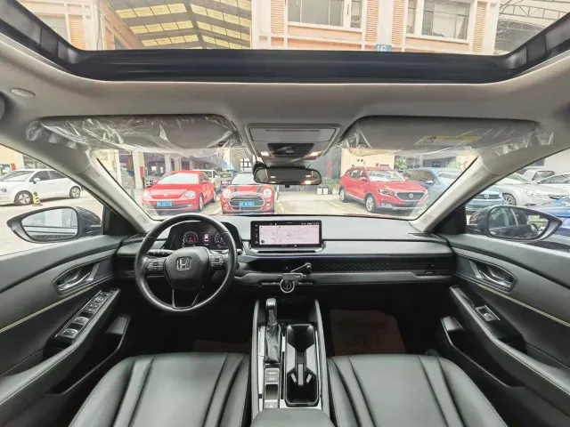 Honda Accord — Фото автомобиля 16