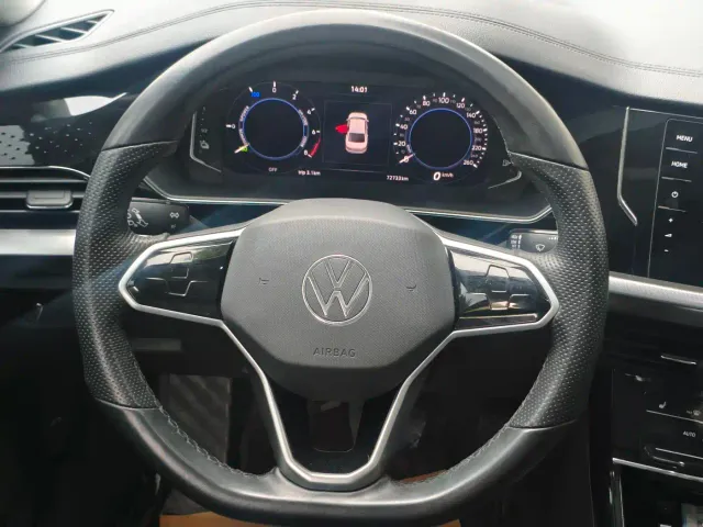 Volkswagen Passat — Фото автомобиля 11
