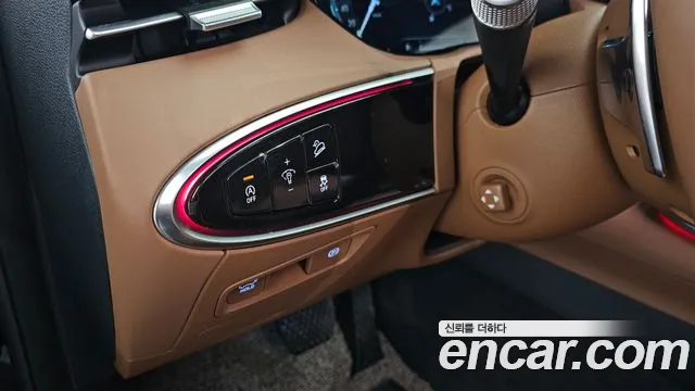 Genesis GV70 2.5T Бензин 2WD — Фото автомобиля 15