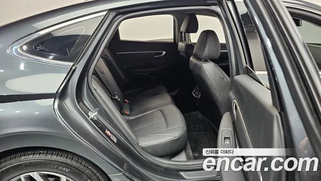 Hyundai Sonata — Фото автомобиля 17