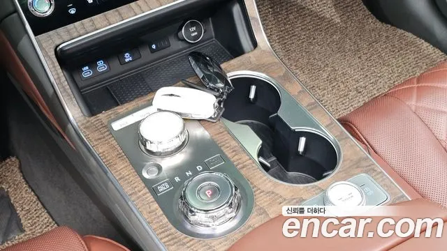 Genesis GV80 — Фото автомобиля 9