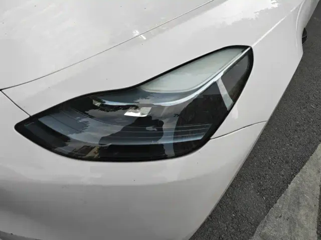 Tesla Model Y — Фото автомобиля 5