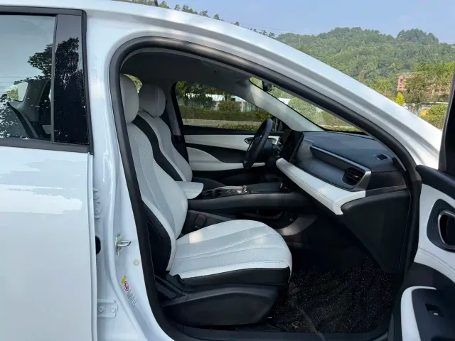 BYD Seal 05 DM-i — Фото автомобиля 6